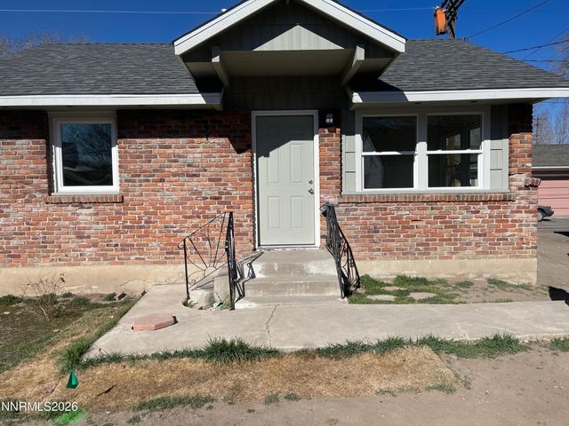 1522 F Street A and B, Sparks, NV 89431