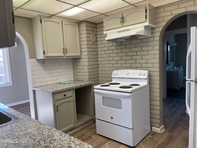 1522 F Street A and B, Sparks, NV 89431