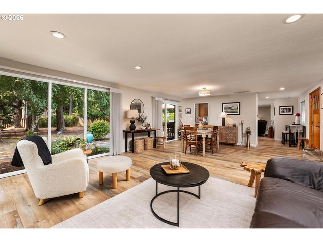 7095 Sw TIERRA DEL MAR Dr, Beaverton, OR 97007