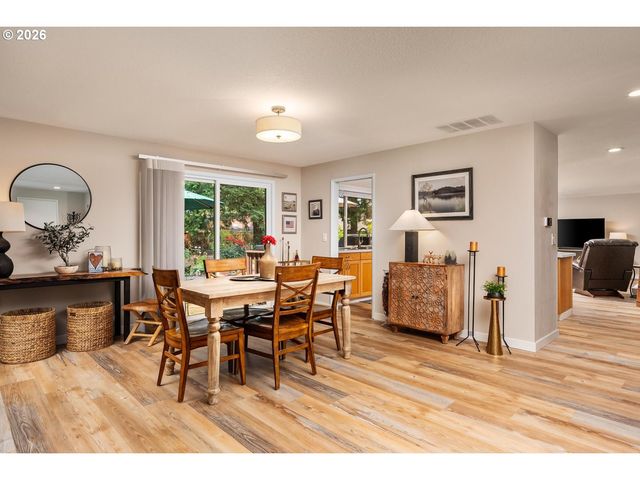 7095 Sw TIERRA DEL MAR Dr, Beaverton, OR 97007