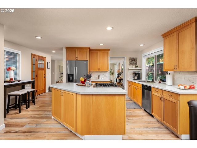 7095 Sw TIERRA DEL MAR Dr, Beaverton, OR 97007