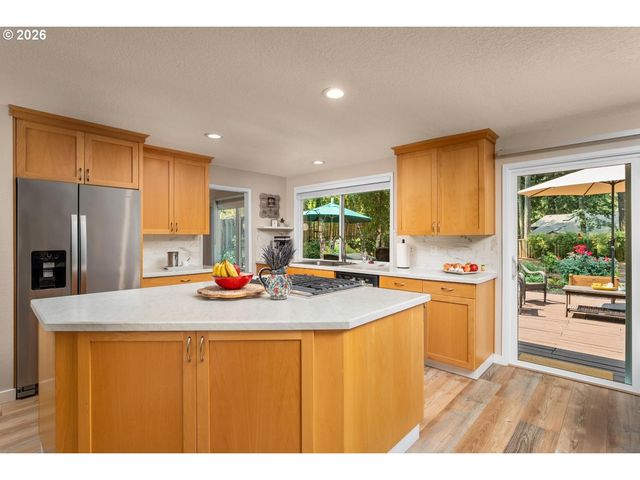 7095 Sw TIERRA DEL MAR Dr, Beaverton, OR 97007