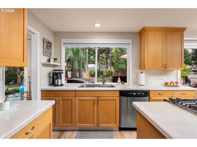 7095 Sw TIERRA DEL MAR Dr, Beaverton, OR 97007