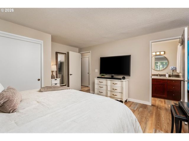 7095 Sw TIERRA DEL MAR Dr, Beaverton, OR 97007
