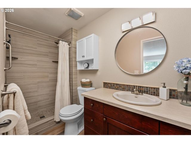 7095 Sw TIERRA DEL MAR Dr, Beaverton, OR 97007