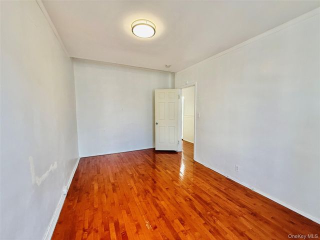2879 Harrington Avenue, Bronx, NY 10461