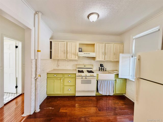2879 Harrington Avenue, Bronx, NY 10461