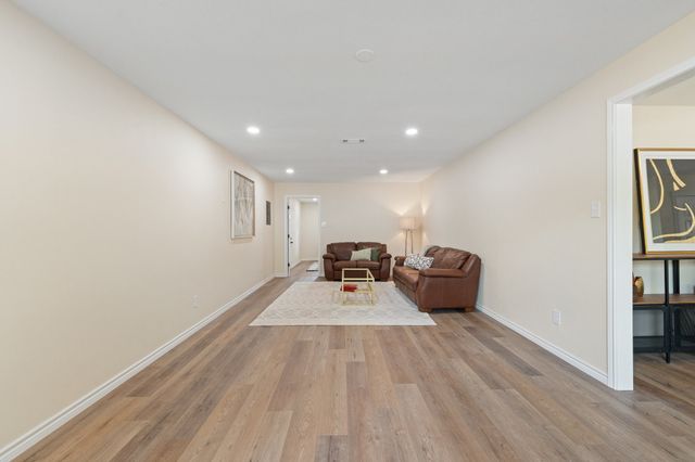 101 Myers Avenue, Cleburne, TX 76033
