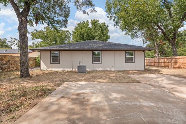 101 Myers Avenue, Cleburne, TX 76033