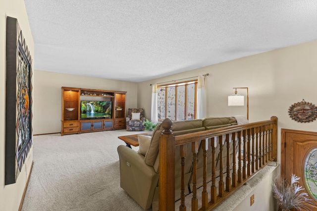 2897 Torchwood Drive, New Brighton, MN 55112