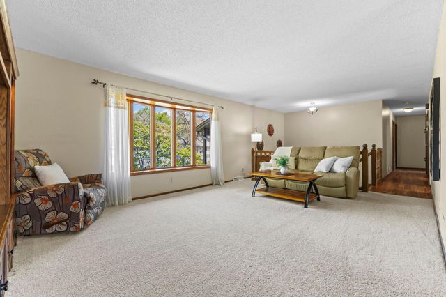 2897 Torchwood Drive, New Brighton, MN 55112