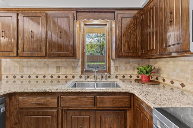 2897 Torchwood Drive, New Brighton, MN 55112