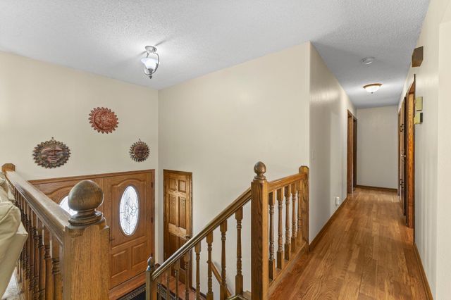 2897 Torchwood Drive, New Brighton, MN 55112