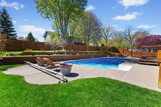 2897 Torchwood Drive, New Brighton, MN 55112