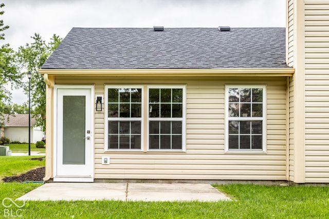 18061 Sanibel Circle, Westfield, IN 46062