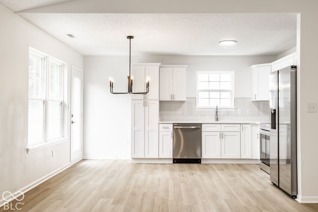 18061 Sanibel Circle, Westfield, IN 46062