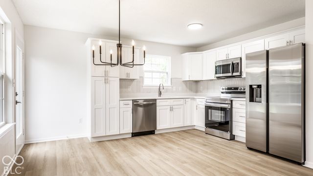 18061 Sanibel Circle, Westfield, IN 46062