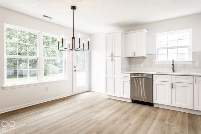 18061 Sanibel Circle, Westfield, IN 46062