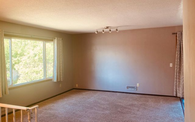 9981 106th Place N, Maple Grove, MN 55369