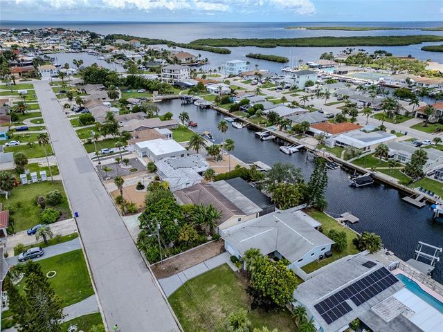 3931 HEADSAIL DRIVE, New Port Richey, FL 34652