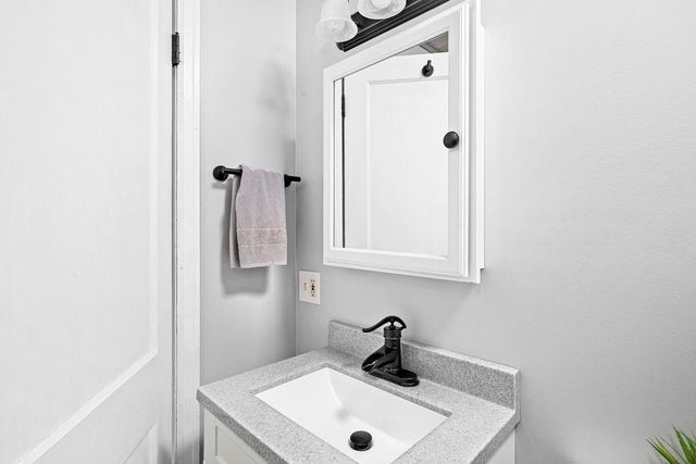 201 S Blackman Avenue, Duluth, MN 55811