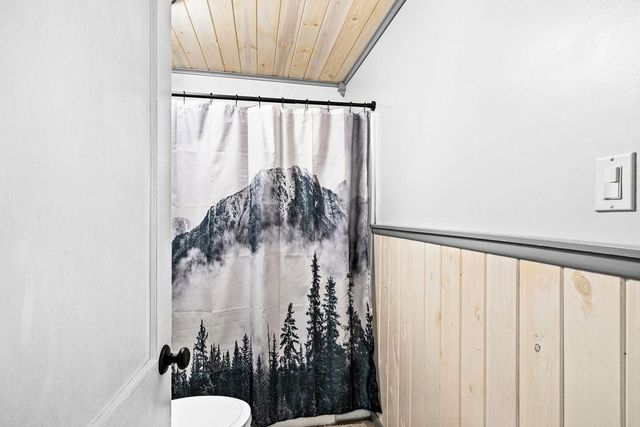 201 S Blackman Avenue, Duluth, MN 55811