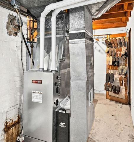 201 S Blackman Avenue, Duluth, MN 55811