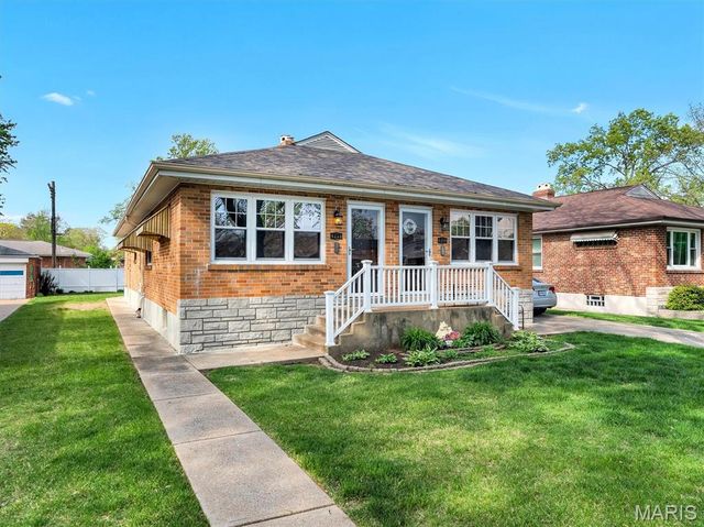 6258 Sunshine Drive, St Louis, MO 63109