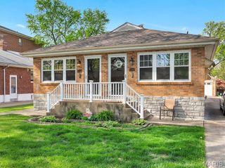 6258 Sunshine Drive, St Louis, MO 63109