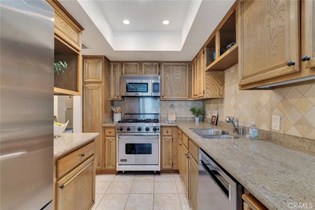 1008 W Riverside Drive 34, Burbank, CA 91506