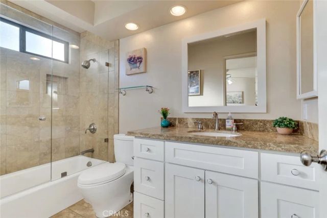 1008 W Riverside Drive 34, Burbank, CA 91506