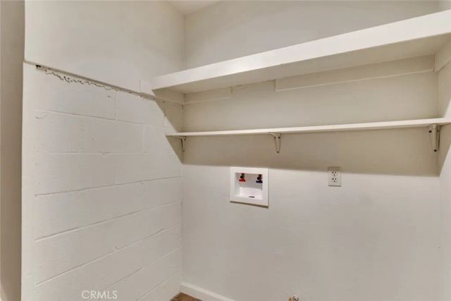 1008 W Riverside Drive 34, Burbank, CA 91506