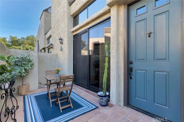 1008 W Riverside Drive 34, Burbank, CA 91506