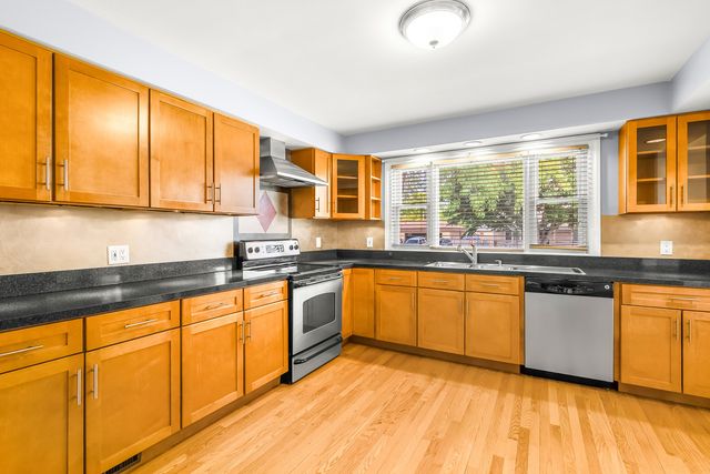 1500 Mandel Avenue, Westchester, IL 60154