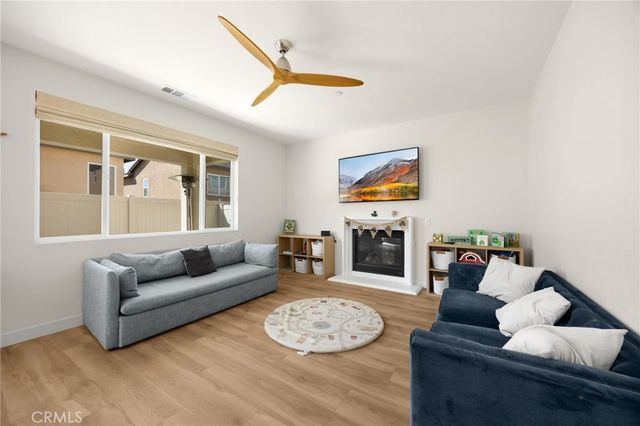 10964 Knoxville Way, Riverside, CA 92503