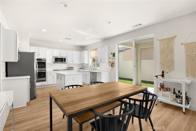 10964 Knoxville Way, Riverside, CA 92503