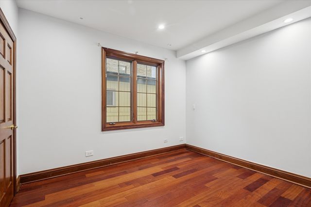 1745 W Cornelia Avenue, Chicago, IL 60657