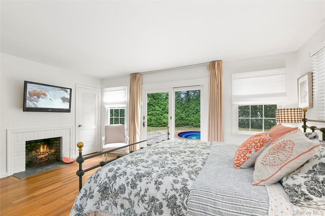 669 Hill Street, Southampton, NY 11968