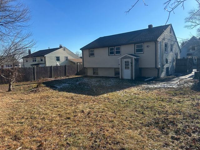 42 Pratt St, Brockton, MA 02302