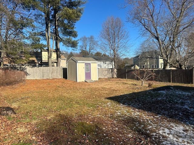 42 Pratt St, Brockton, MA 02302