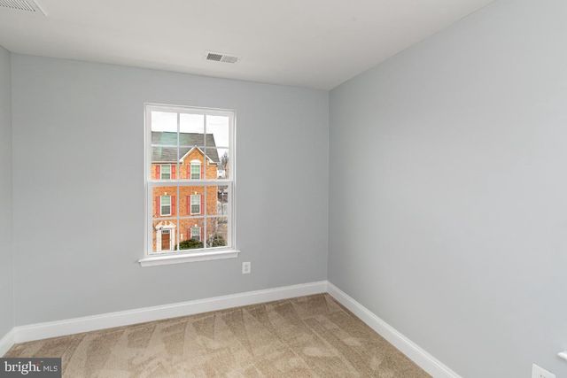 5525 PEANUTS LN, Waldorf, MD 20602