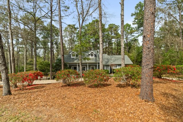 104 Redbud Ln., Hattiesburg, MS 39402