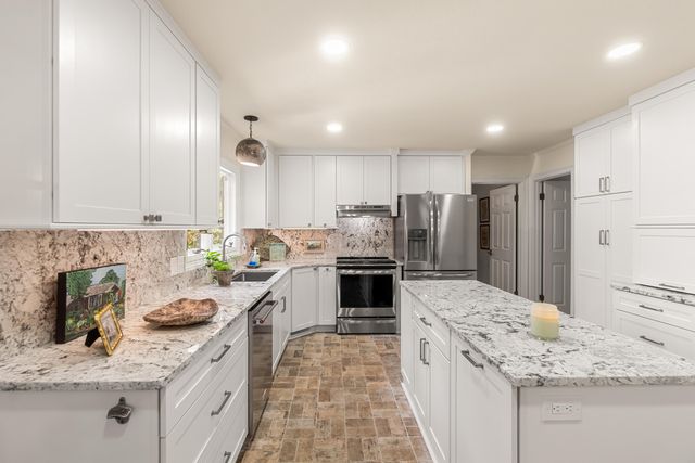 104 Redbud Ln., Hattiesburg, MS 39402