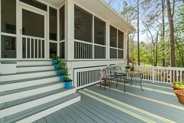 104 Redbud Ln., Hattiesburg, MS 39402