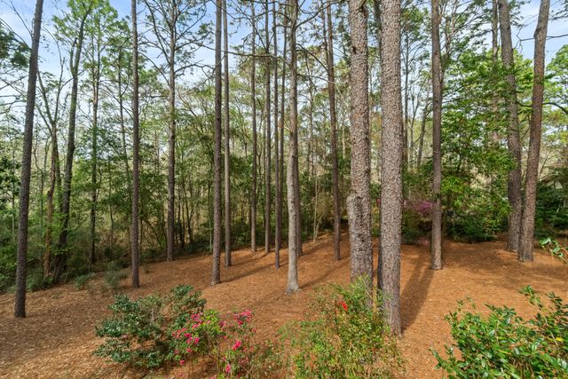 104 Redbud Ln., Hattiesburg, MS 39402