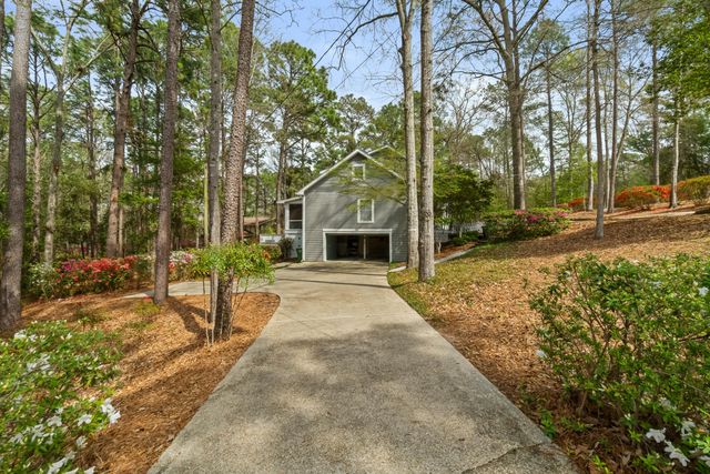 104 Redbud Ln., Hattiesburg, MS 39402