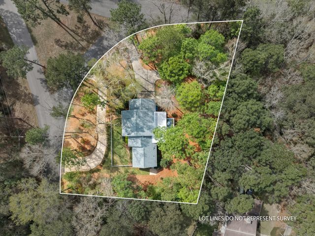 104 Redbud Ln., Hattiesburg, MS 39402