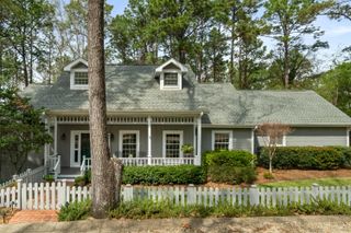 104 Redbud Ln., Hattiesburg, MS 39402