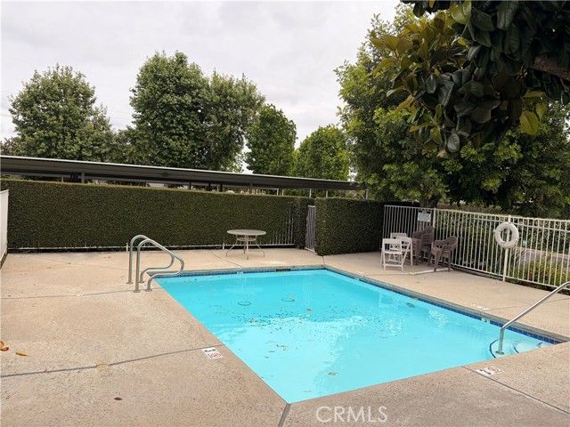 7025 Glade Avenue 19, Canoga Park (los Angeles), CA 91303