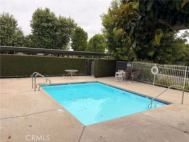 7025 Glade Avenue 19, Canoga Park (los Angeles), CA 91303